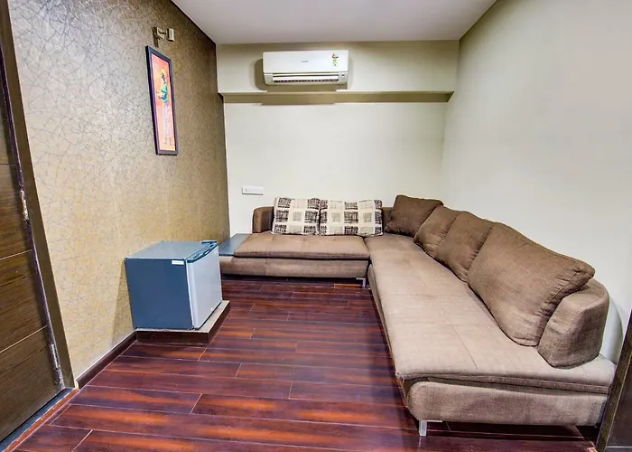 Fabhotel Metro Park Ahmedabad